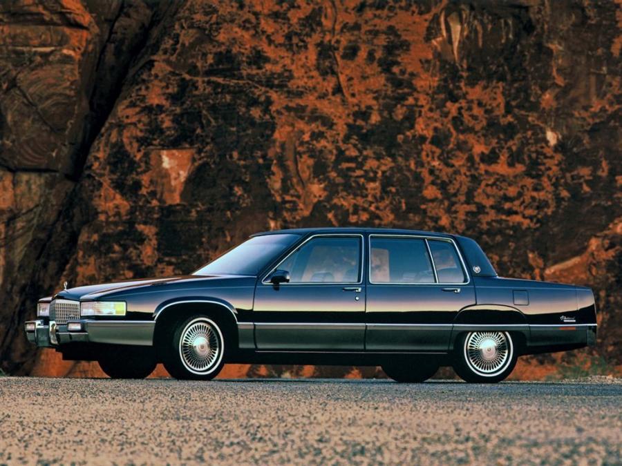  Cadillac Fleetwood 1989 года  (фото 2 из 2)
